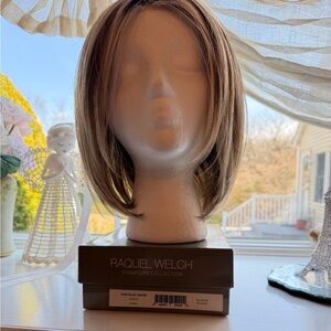 Signature Collection Wig - Beautiful Bob
